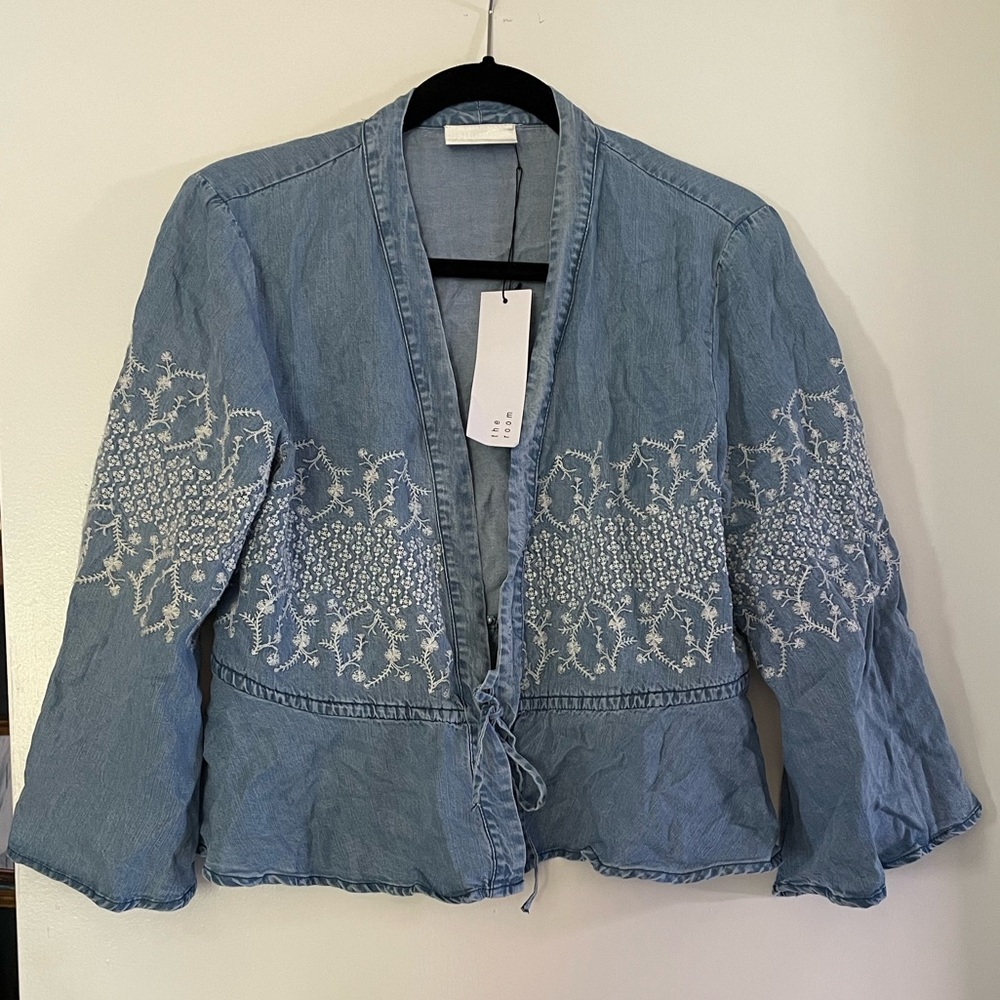 Jean shirt with white embroidery